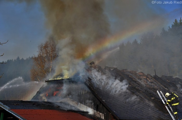 Požár stodoly, Úpice - 17.4.2014